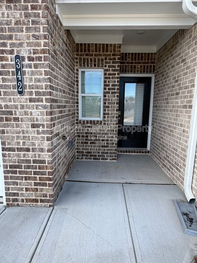 Building Photo - 342 Lanier Cir