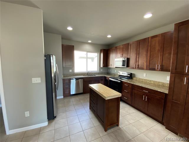 Building Photo - 11250 Florence St