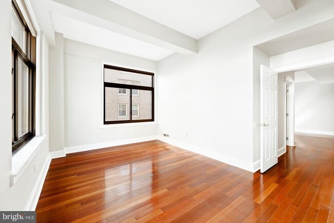 Building Photo - 1500 Chestnut St