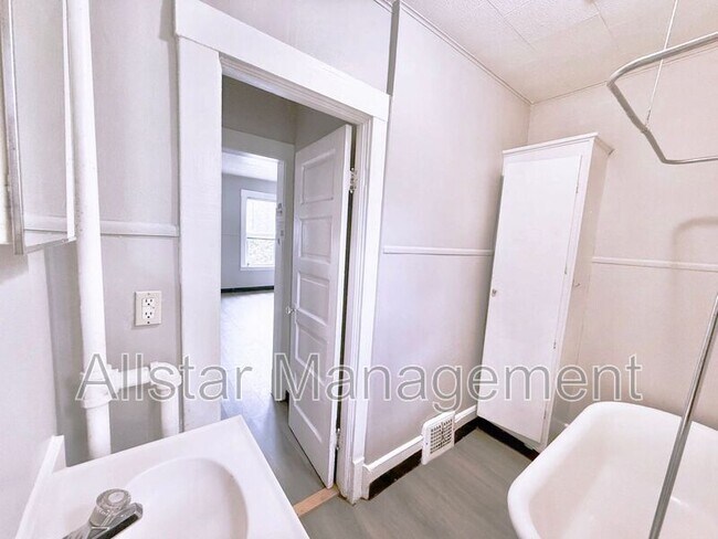 Building Photo - 6714 Worley Ave
