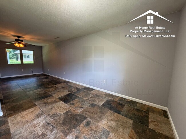 Building Photo - 107 Spruce Dr