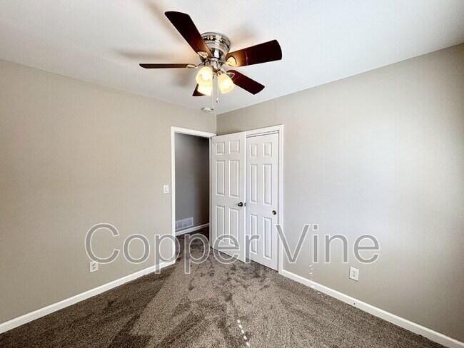 Building Photo - 9774 Fred Dr