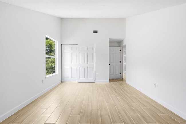 Building Photo - 5175 Moeller Ave