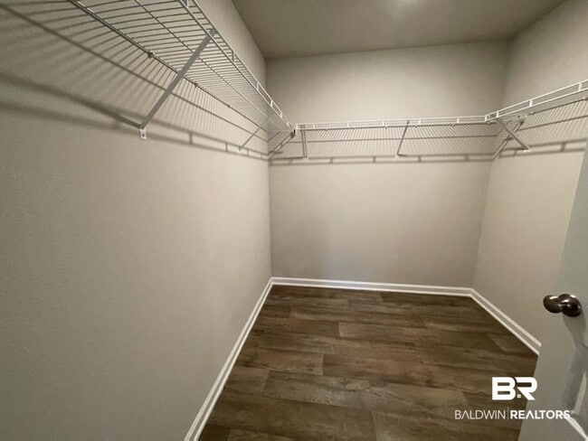 Building Photo - 23234 Shadowridge Dr