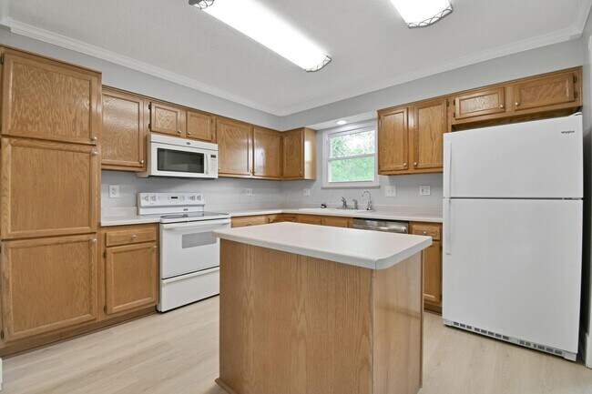 Building Photo - 5978 Alice Dr
