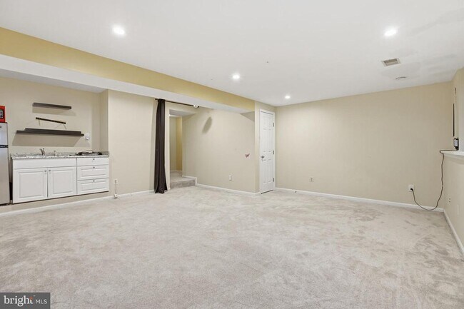 Building Photo - 6005 Pieco Ct