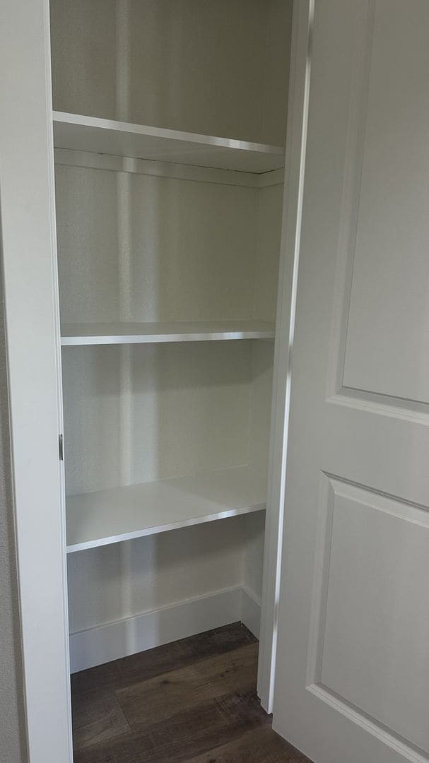 Building Photo - 147 Summerwood Ct