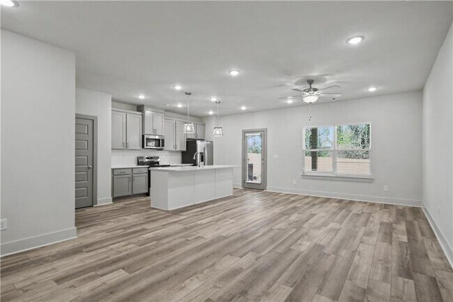 Building Photo - 4225 Fern River Trl