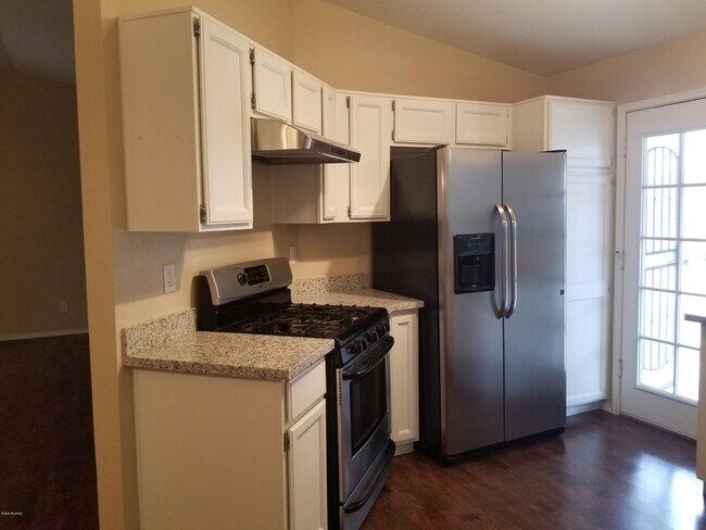 Building Photo - 2617 W Lazybrook Dr