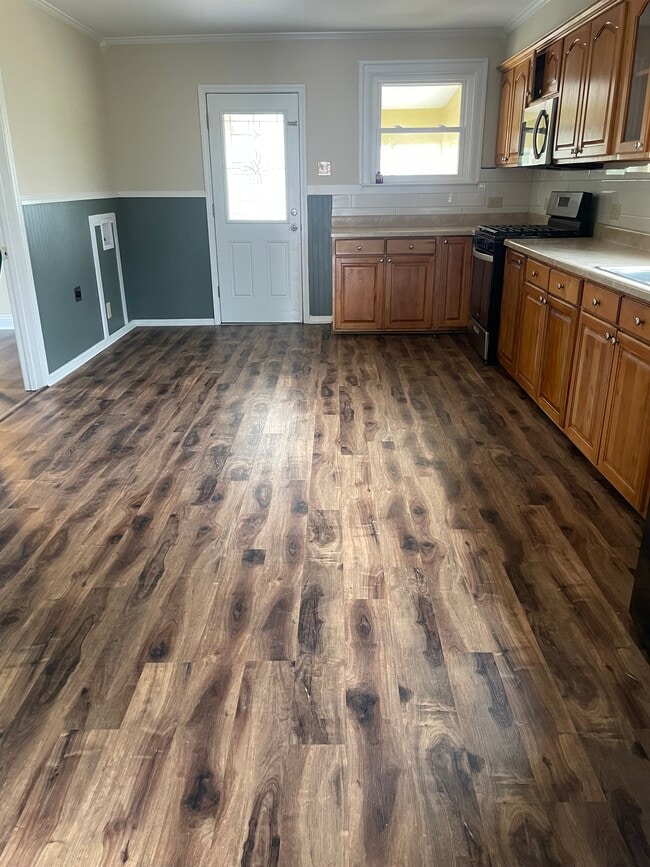 Building Photo - 114 N 11th St