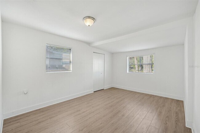 Building Photo - 1300 37th St S