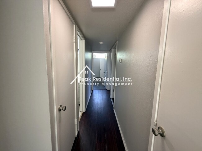 Building Photo - Mid-Century Modern 3bd/2ba Near Madison & ...