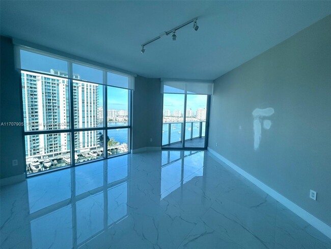 Building Photo - 17111 Biscayne Blvd