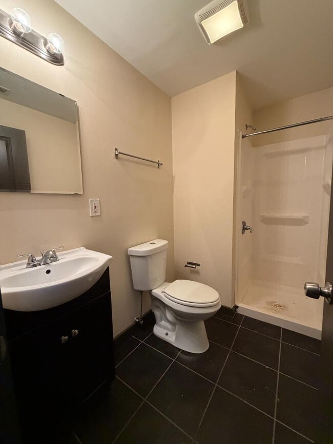 Building Photo - 1911 N Gratz St