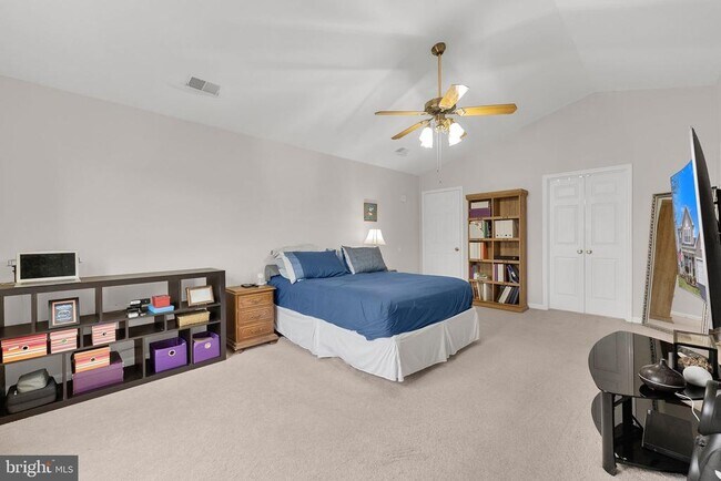 Building Photo - 15728 Beau Ridge Dr