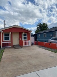 Building Photo - Adorable Home in Downtown Sparks!