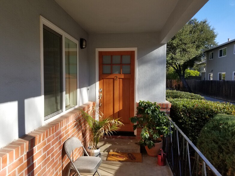 Building Photo - 838 Fremont St