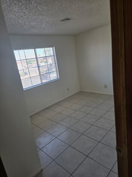 Building Photo - 2687 Aarondavid Dr