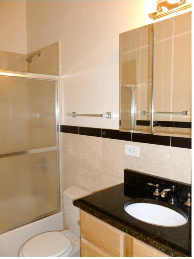 Bathroom #2 - Apt 3F, 2F - Harris Point Chicago
