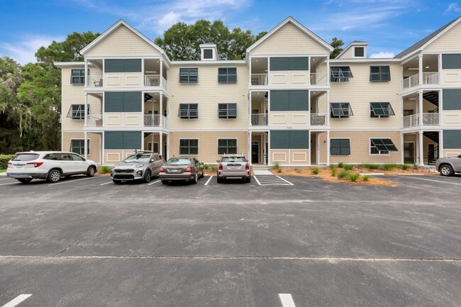 Building Photo - Updated 2-Bedroom Home in Indigo Hall at H...