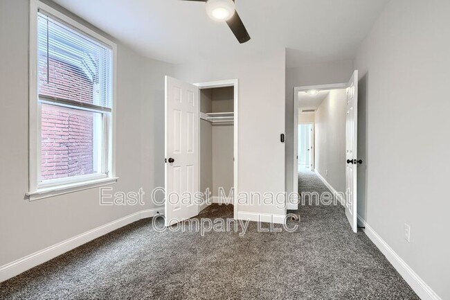 Building Photo - 2116 E Hoffman St