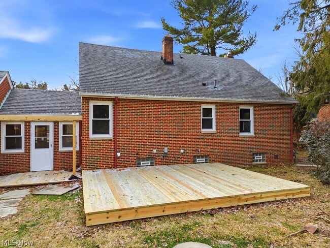 Building Photo - 6119 E Sprague Rd