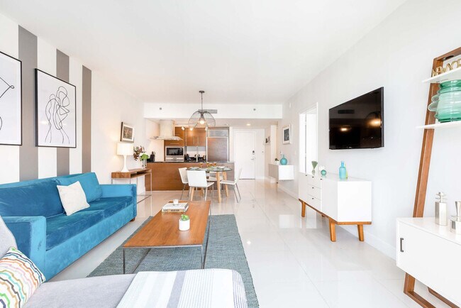 Building Photo - 485 Brickell Ave