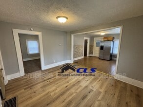 Building Photo - 3115 N 13th 1/2 St