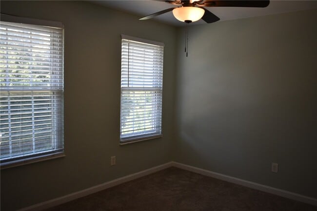 Building Photo - 16407 Westglen Farms Dr