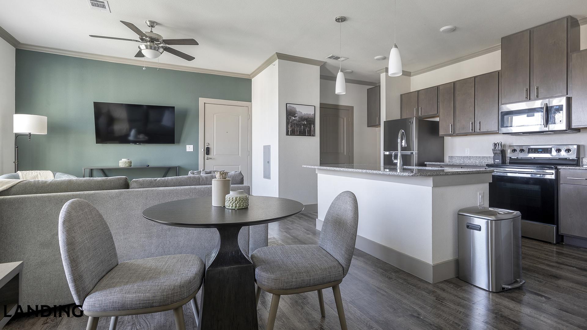 Building Photo - 12500 Shadowglen Trce