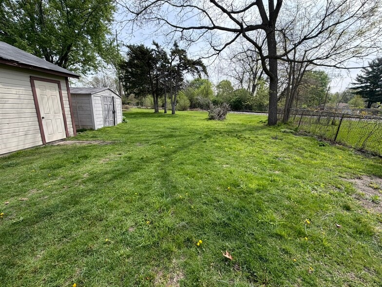 Building Photo - 4815 Lexington Blvd