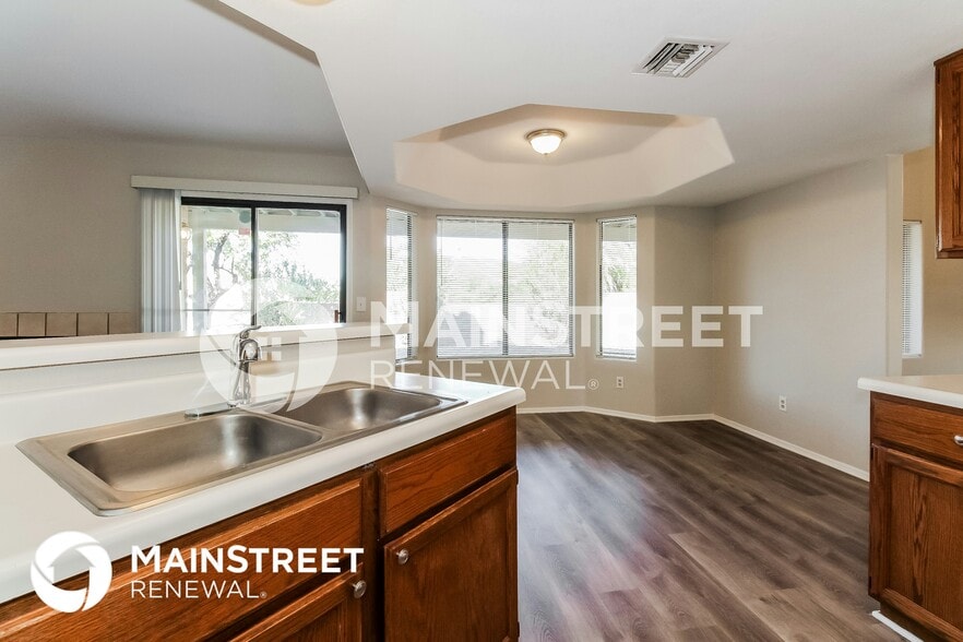 Building Photo - 8989 N Tiger Eye Way