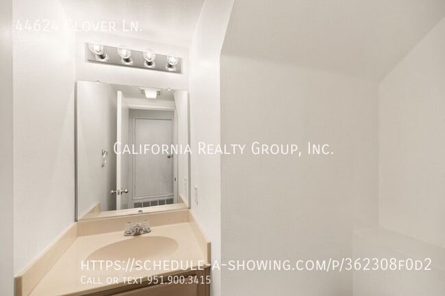 Building Photo - 44624 Clover Ln