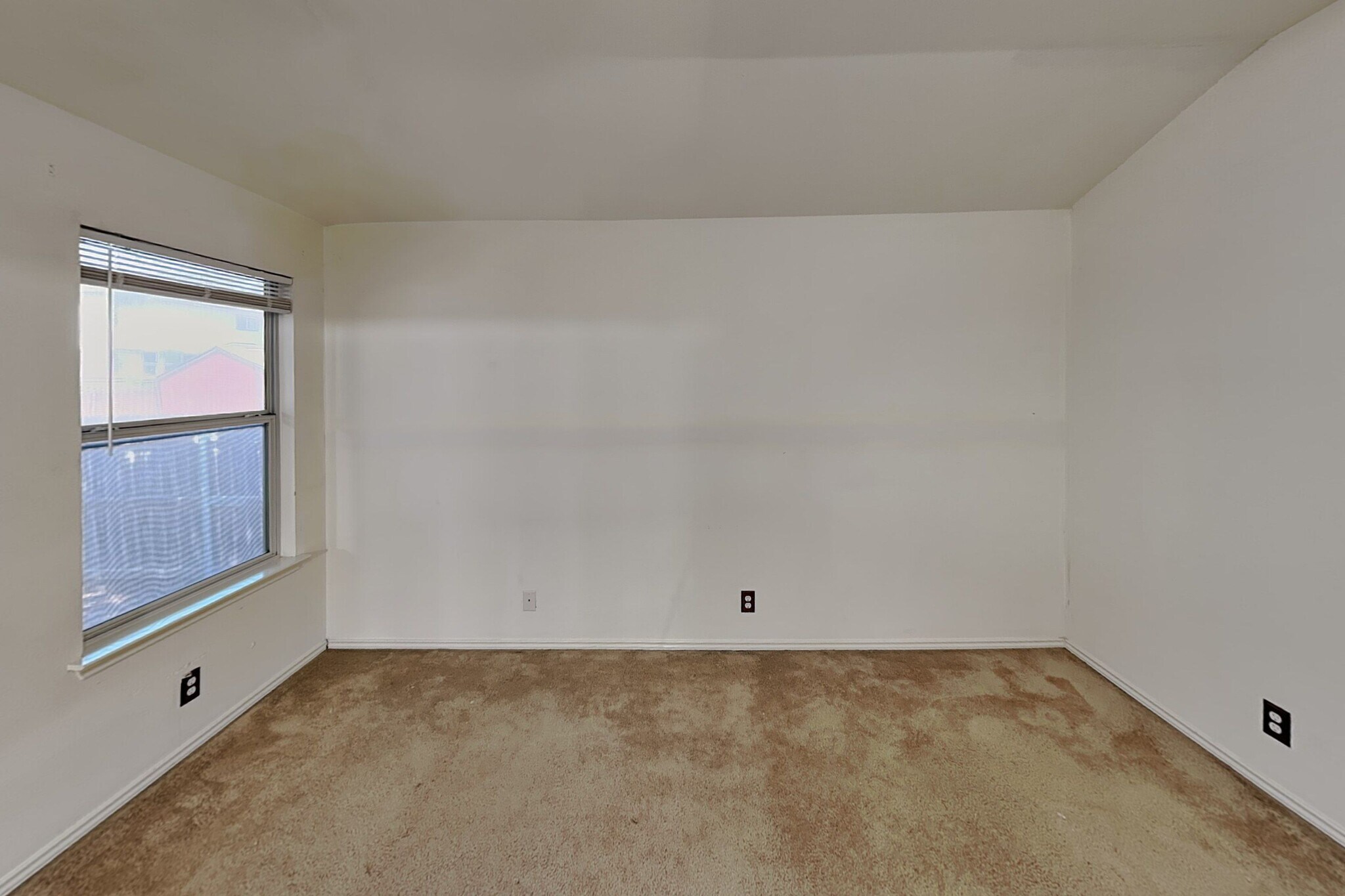 Building Photo - 4611 Echo Lake Dr