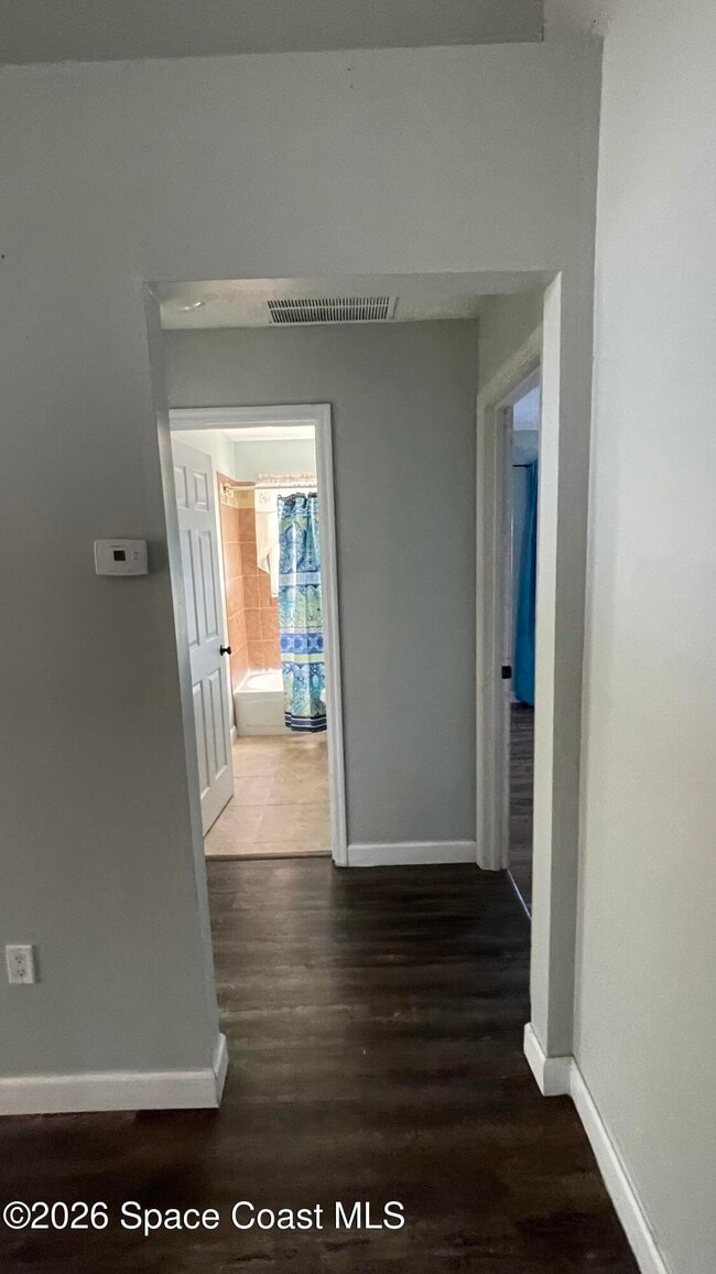 Building Photo - 2555 Street Pauls Dr