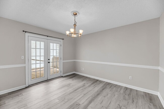 Building Photo - 2 Bedroom, 2.5 Bath Home with Flex Room on...