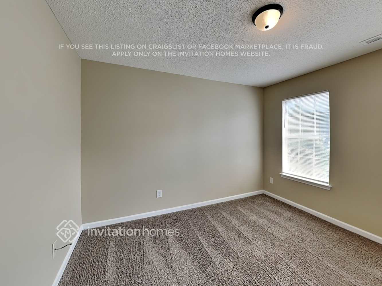 Building Photo - 2343 Century Oaks Ln