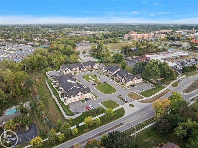 Building Photo - 2850 Barrington Square
