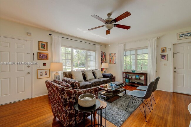 Building Photo - 7601 SW 59th Ct