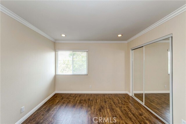 Building Photo - 5481 Villa Way