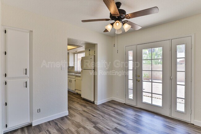 Building Photo - 4419 W Shaw Butte Dr