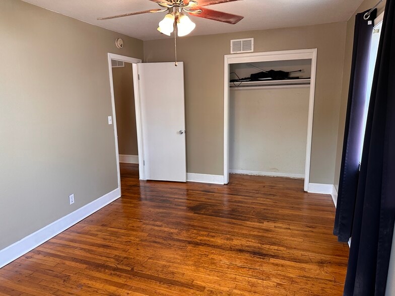 Building Photo - 345 Turkle Ave