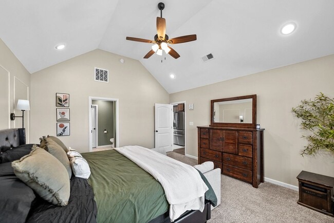 Building Photo - 222 Cooper River Wy