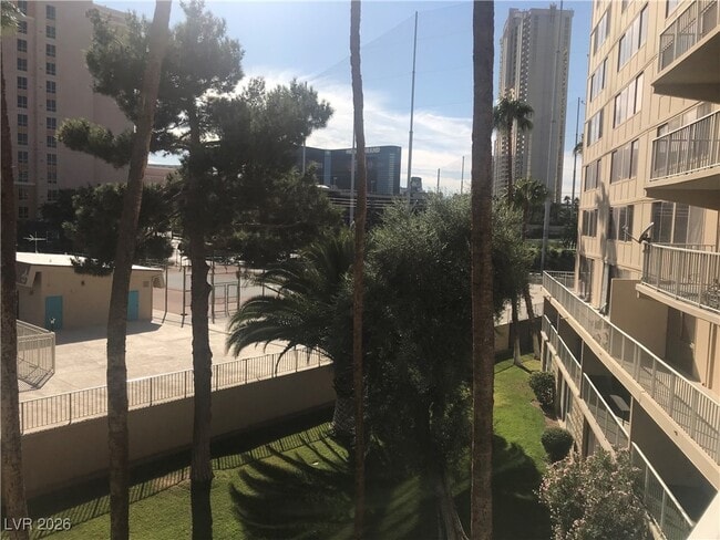 Building Photo - 205 E Harmon Ave