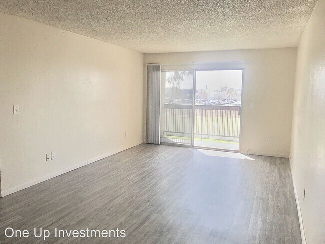 Building Photo - 1360 E Pasadena St