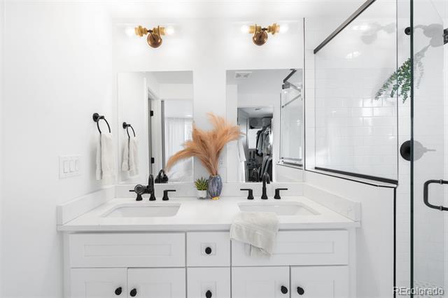 Building Photo - 3830 W 13th Ave