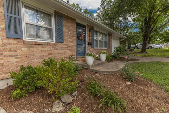 Building Photo - 3312 Lynnwood Dr