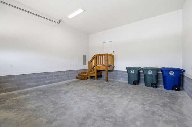 Building Photo - 3556 Cottonwood Ln