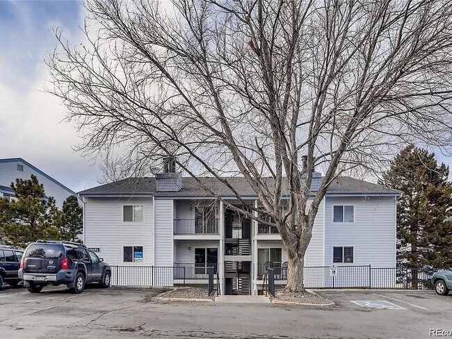 Building Photo - 13093 W Cedar Dr