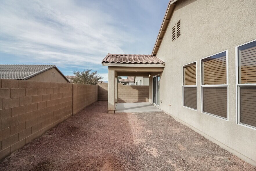 Building Photo - 3433 E Palatine Hills Ave
